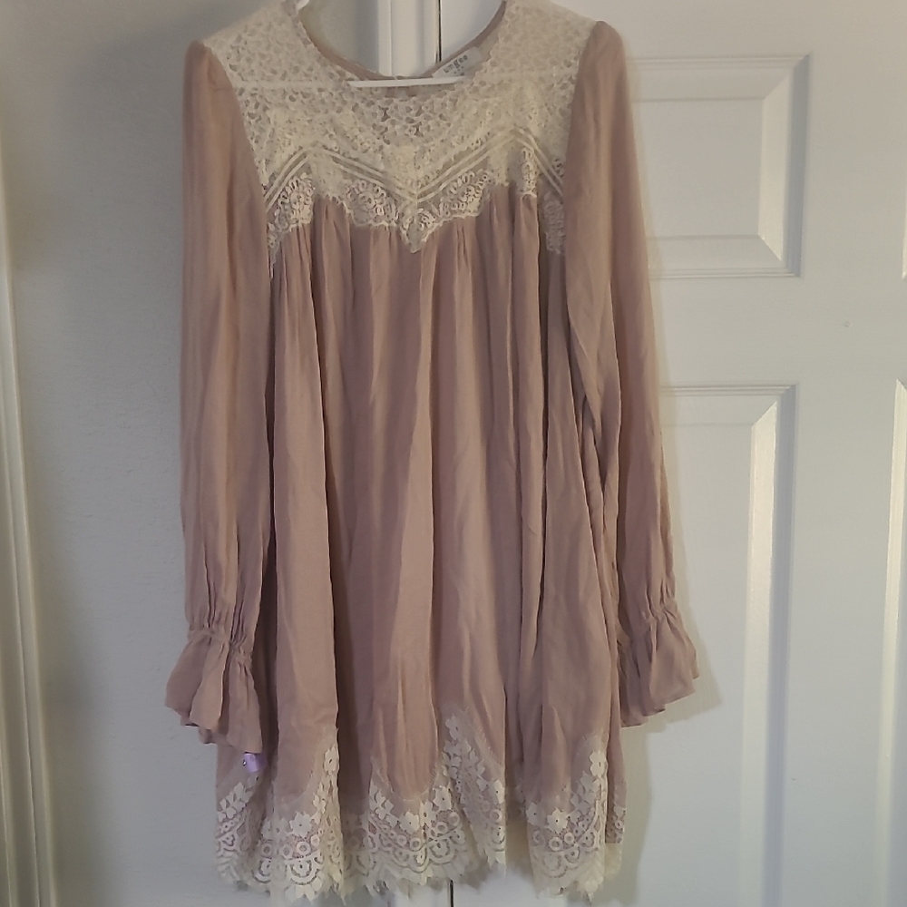Umgee Mauve and Cream Lace Tunic